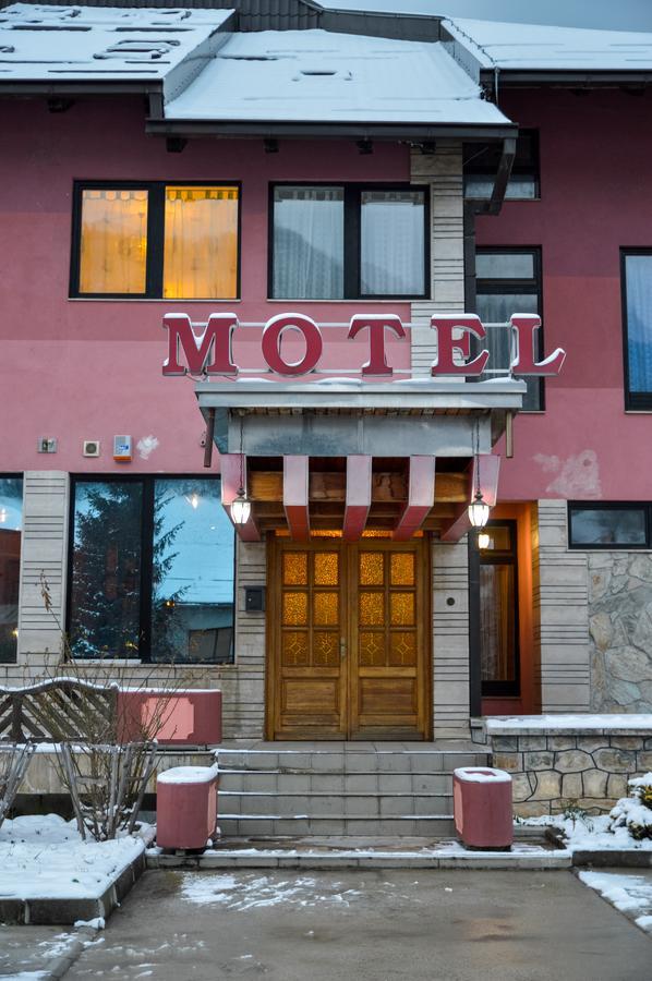 Motel Stecak 야이체 외부 사진